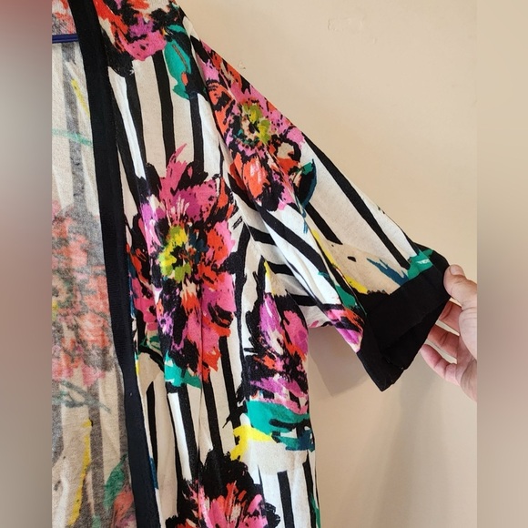 Lane Bryant cardigan floral pattern bright size 18/20 - Picture 3 of 4